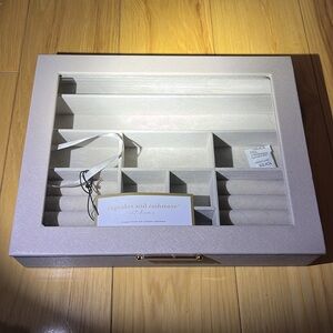 Cupcakes and Cashmere Jewelry Box